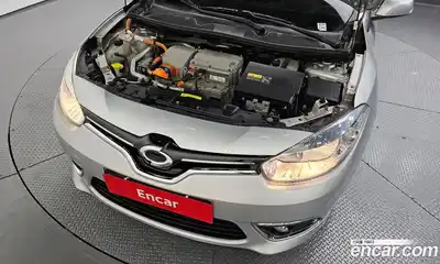Renault SM3 2017 гидро в Москве № 2055520, миниатюра 6