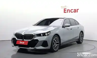 BMW 5-Series, 2025