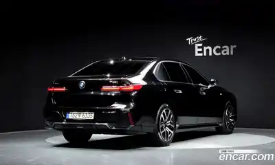 BMW 7-Series 2023 3.0 гидро в Москве № 2056977, миниатюра 2