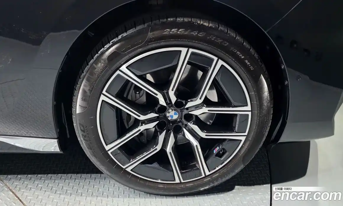 BMW 7-Series 2023 3.0 гидро в Москве № 2056977, фото 7