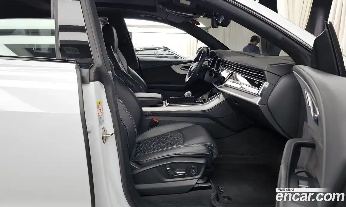 Audi Q8 2021 3.0 гидро в Москве № 2057377, фото 17