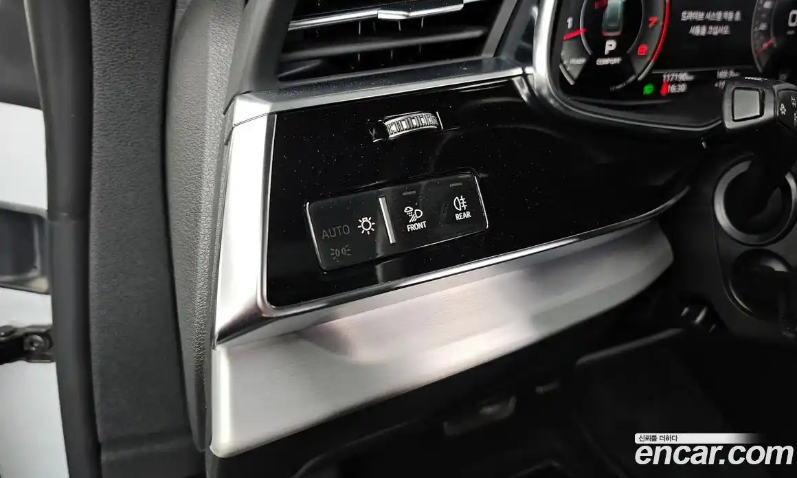 Audi Q8 2021 3.0 гидро в Москве № 2057377, фото 28