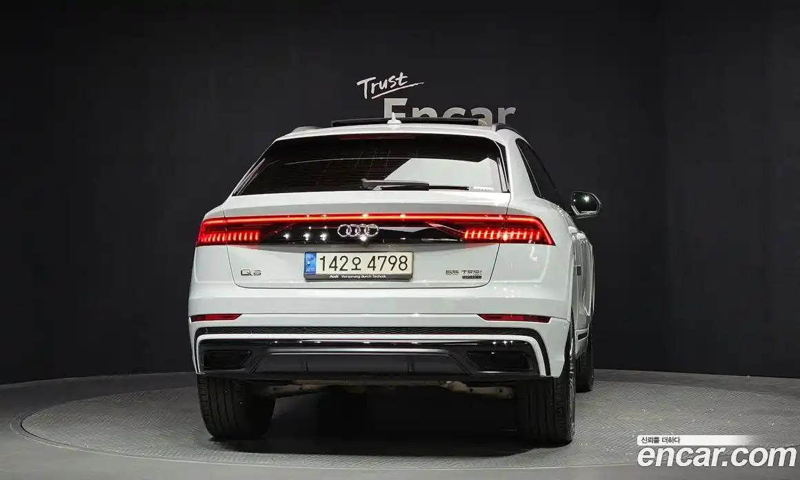 Audi Q8 2021 3.0 гидро в Москве № 2057377, фото 4