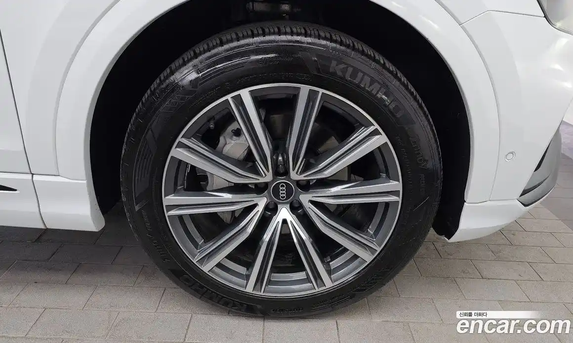 Audi Q8 2021 3.0 гидро в Москве № 2057377, фото 7