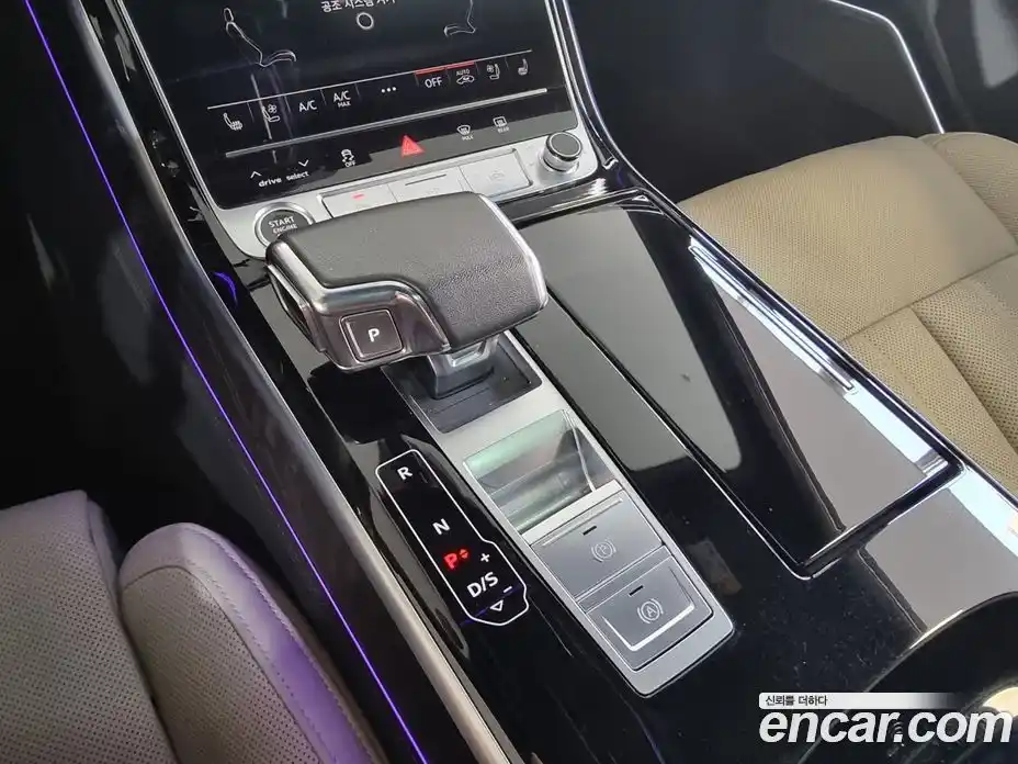 Audi A8 2023 3.0 гидро в Москве № 2057658, фото 9