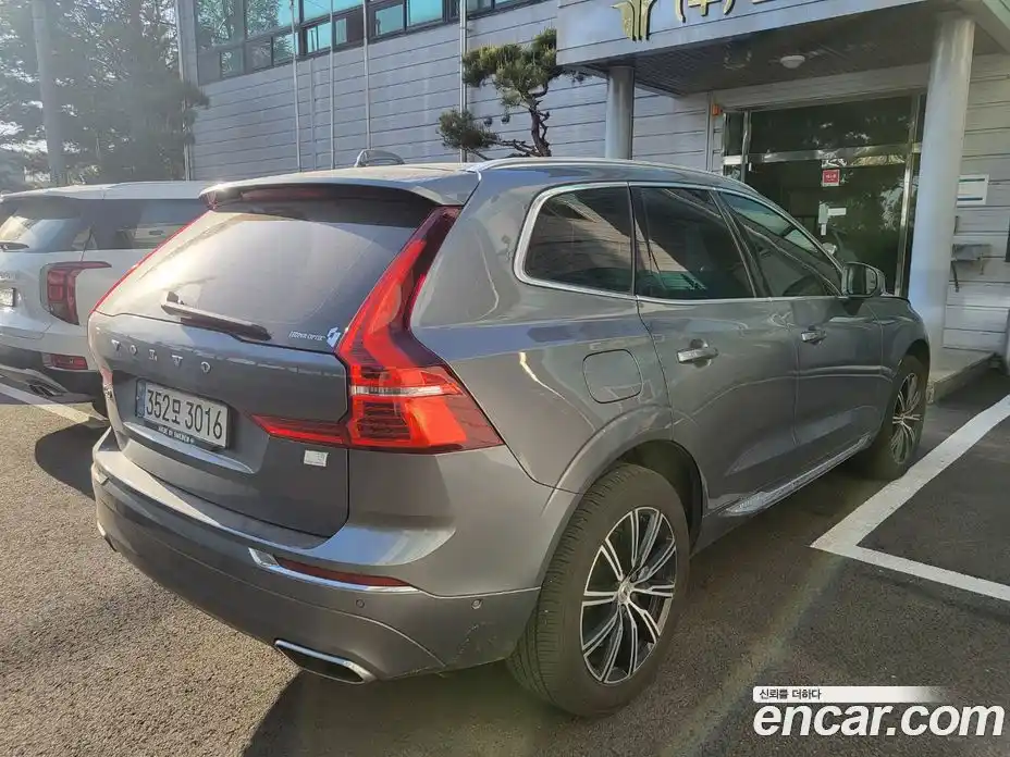 Volvo XC60 2021 2.0 гидро в Москве № 2058187, фото 3