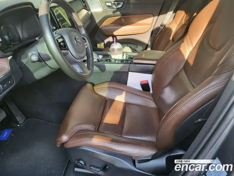 Volvo XC60 2021 2.0 гидро в Москве № 2058187, фото 8