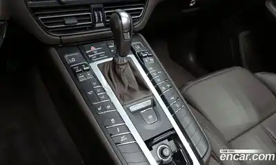 Porsche Macan 2021 2.0 гидро в Москве № 2058298, миниатюра 12