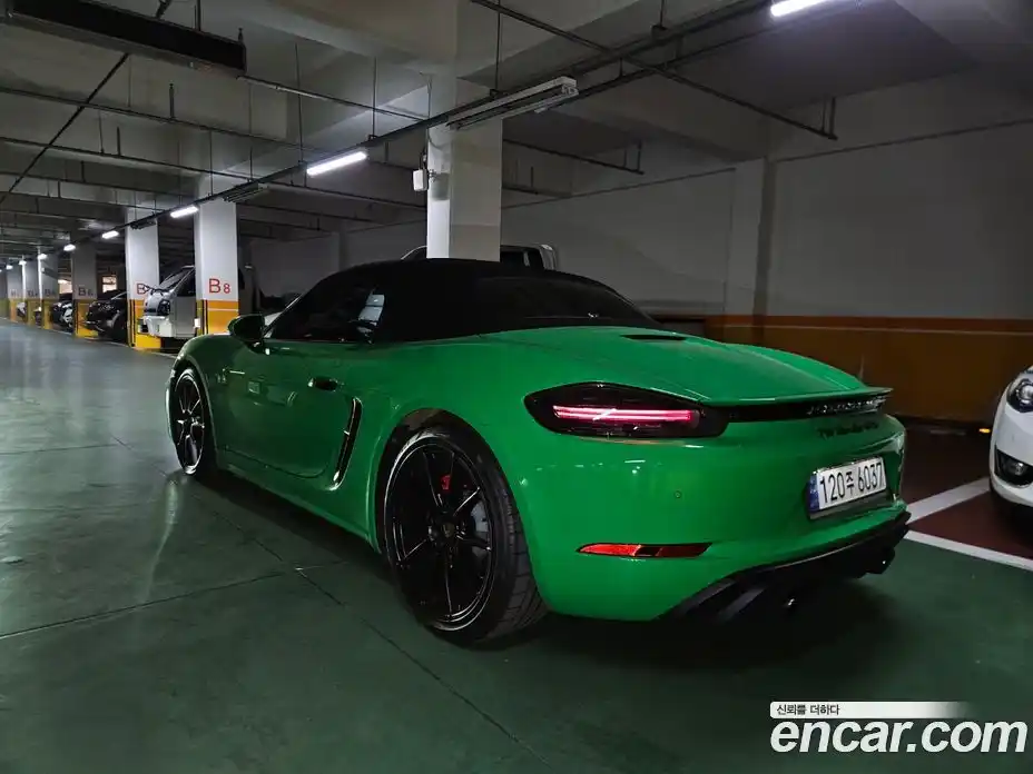 Porsche 718 2023 4.0 гидро в Москве № 2058558, фото 4
