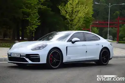 Porsche Panamera 4.0 GTS