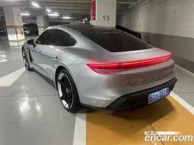 Porsche Taycan 2022 гидро в Москве № 2058670, миниатюра 4