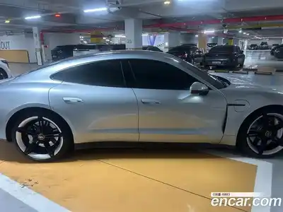 Porsche Taycan 2022 гидро в Москве № 2058670, миниатюра 5