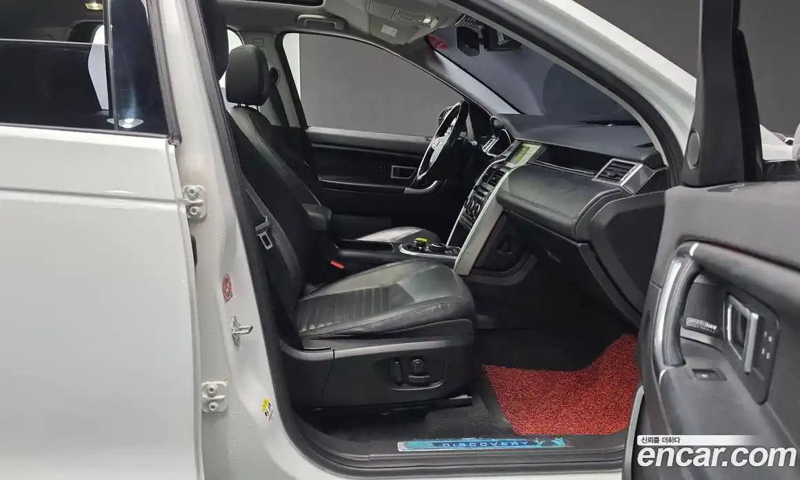 Land Rover Discovery Sport 2017 2.0 гидро в Москве № 2058944, фото 17