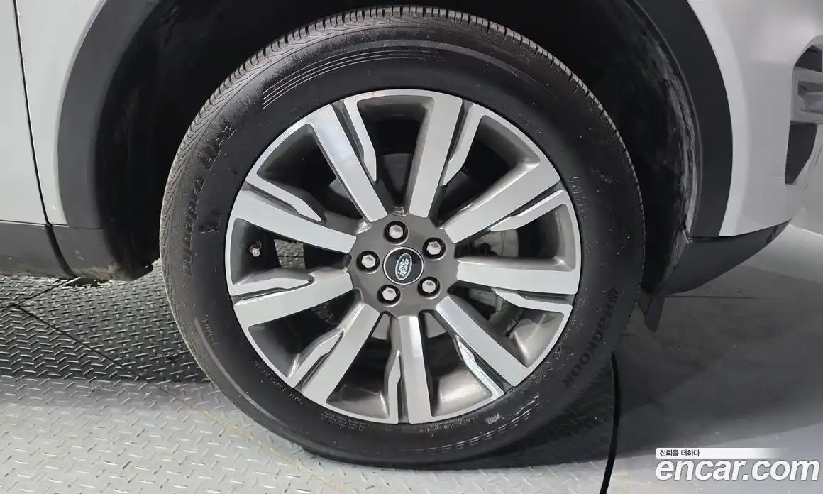 Land Rover Discovery Sport 2017 2.0 гидро в Москве № 2058944, фото 7