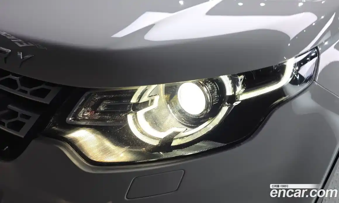 Land Rover Discovery Sport 2017 2.0 гидро в Москве № 2058944, фото 8