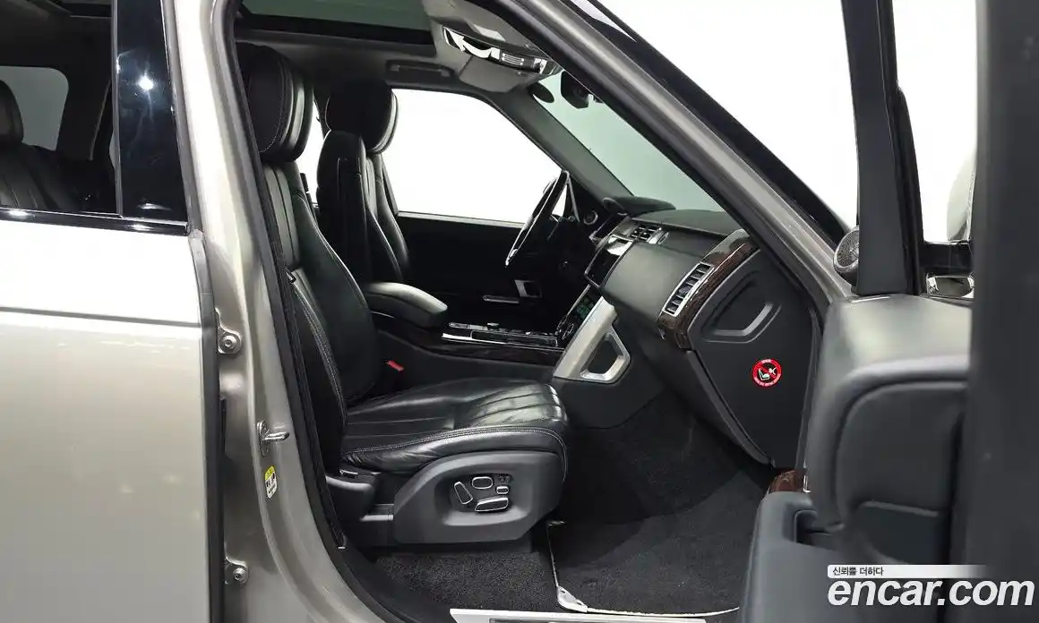 Land Rover Range-Rover 2015 5.0 гидро в Москве № 2058989, фото 11