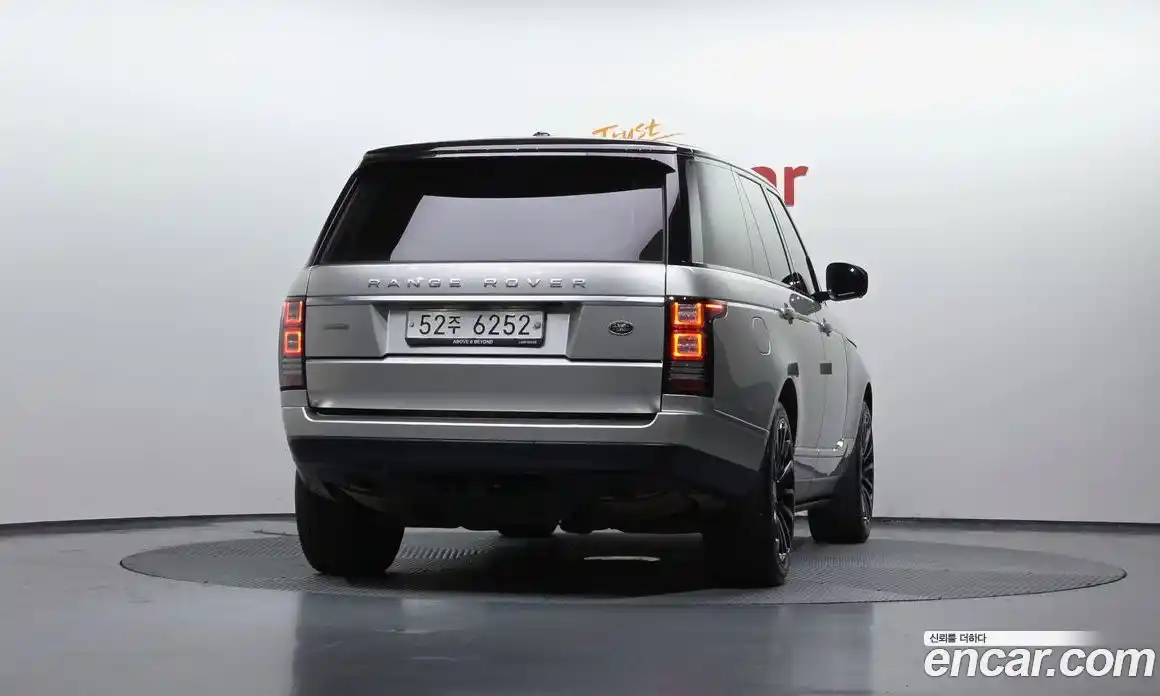 Land Rover Range-Rover 2015 5.0 гидро в Москве № 2058989, фото 4
