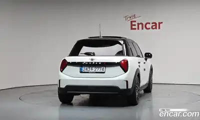 Mini Cooper 2025 2.0 гидро в Москве № 2059188, миниатюра 3