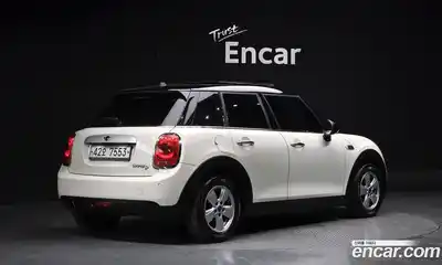 Mini Cooper 2015 1.5 гидро в Москве № 2059608, миниатюра 2