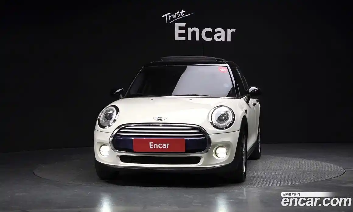 Mini Cooper 2015 1.5 гидро в Москве № 2059608, фото 3