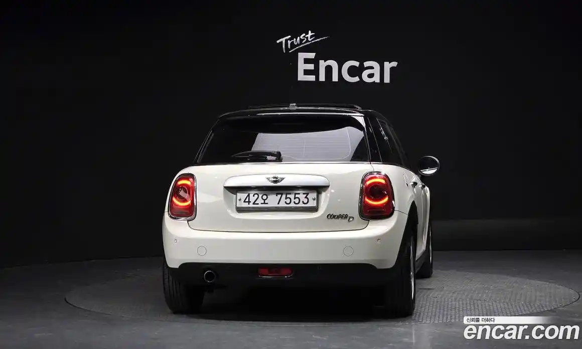 Mini Cooper 2015 1.5 гидро в Москве № 2059608, фото 4