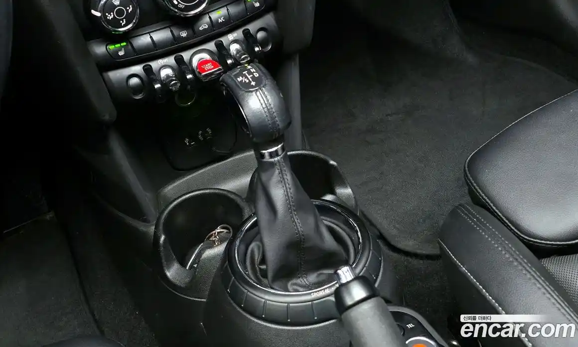 Mini Cooper 2015 1.5 гидро в Москве № 2059608, фото 9