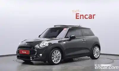 Mini Cooper, 2015