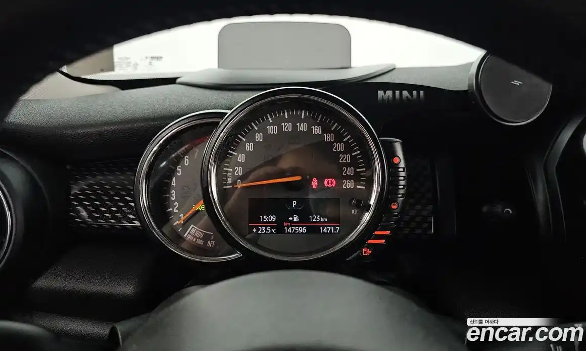 Mini Cooper 2015 2.0 гидро в Москве № 2059649, фото 8