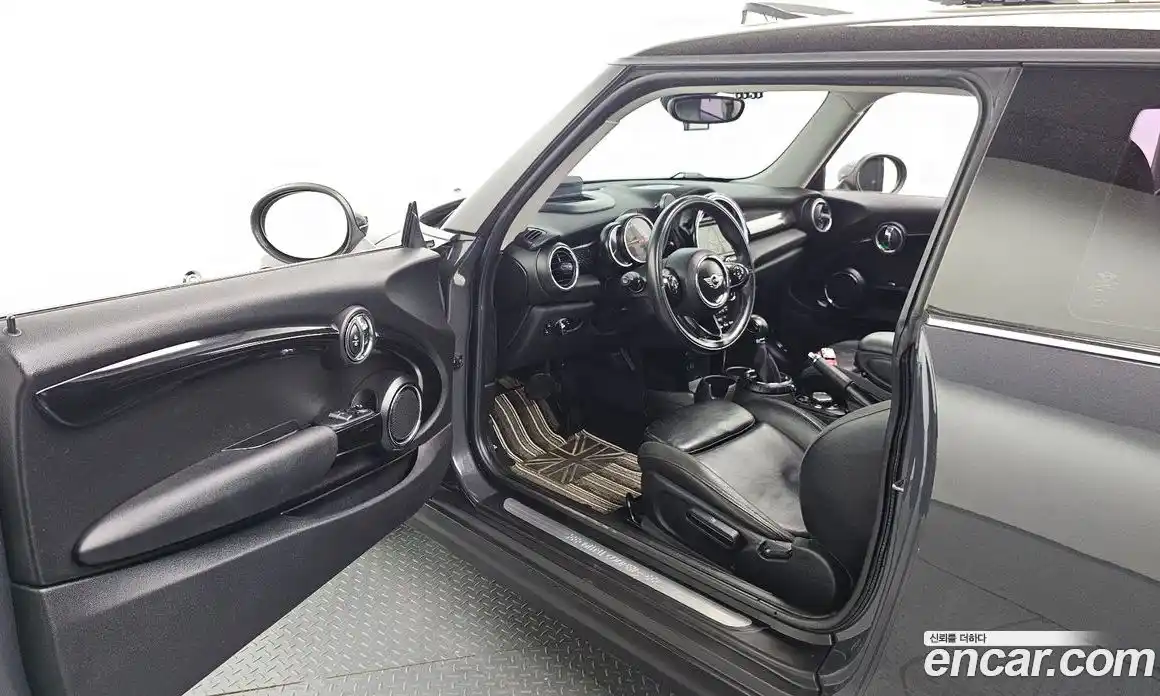 Mini Cooper 2015 2.0 гидро в Москве № 2059649, фото 10
