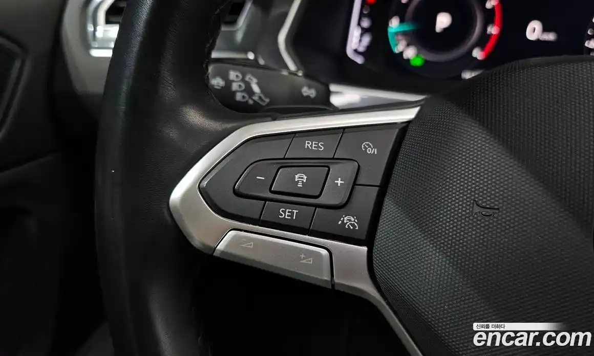 Volkswagen Tiguan 2023 2.0 гидро в Москве № 2060303, фото 15