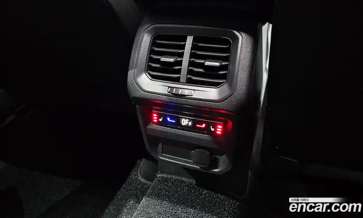 Volkswagen Tiguan 2023 2.0 гидро в Москве № 2060303, фото 20