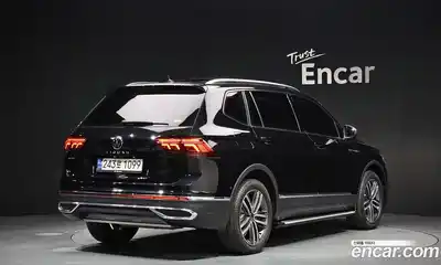 Volkswagen Tiguan 2023 2.0 гидро в Москве № 2060303, миниатюра 2