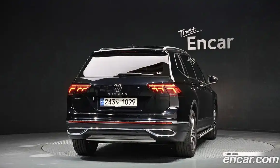 Volkswagen Tiguan 2023 2.0 гидро в Москве № 2060303, фото 4