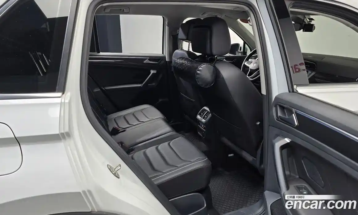 Volkswagen Tiguan 2023 2.0 гидро в Москве № 2060334, фото 11