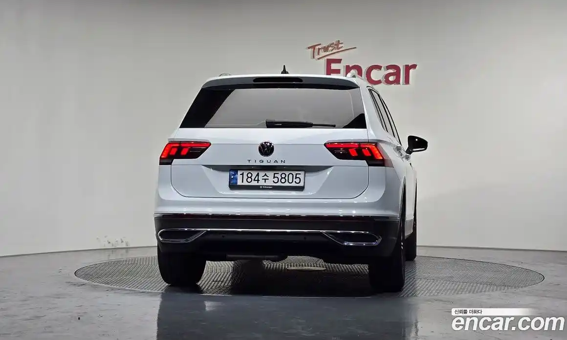 Volkswagen Tiguan 2023 2.0 гидро в Москве № 2060334, фото 4