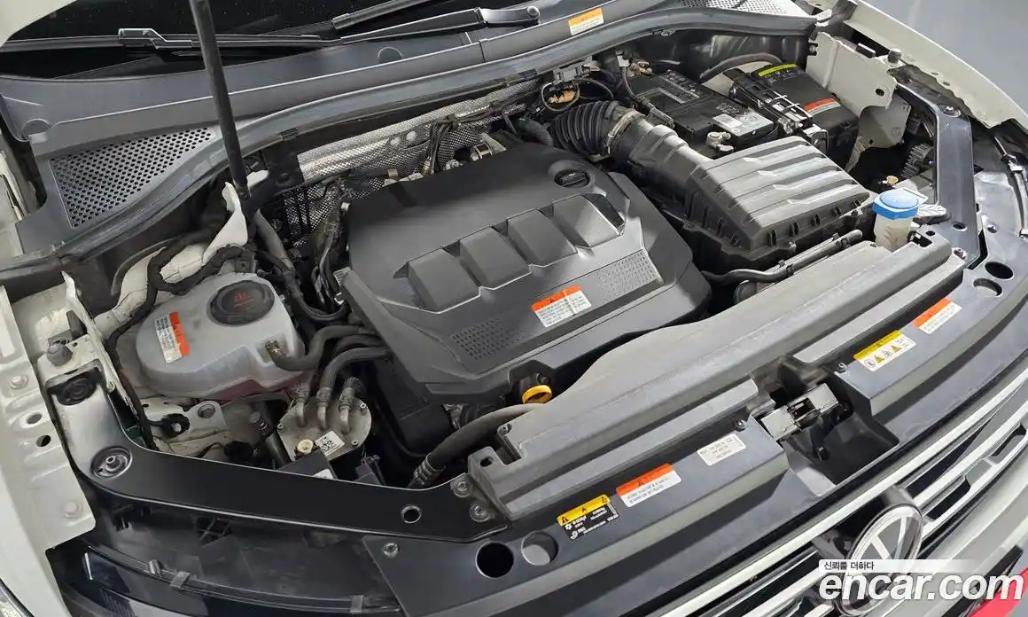Volkswagen Tiguan 2023 2.0 гидро в Москве № 2060334, фото 6