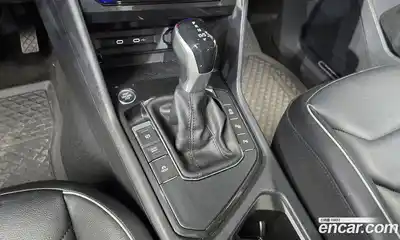 Volkswagen Tiguan 2023 2.0 гидро в Москве № 2060334, миниатюра 9