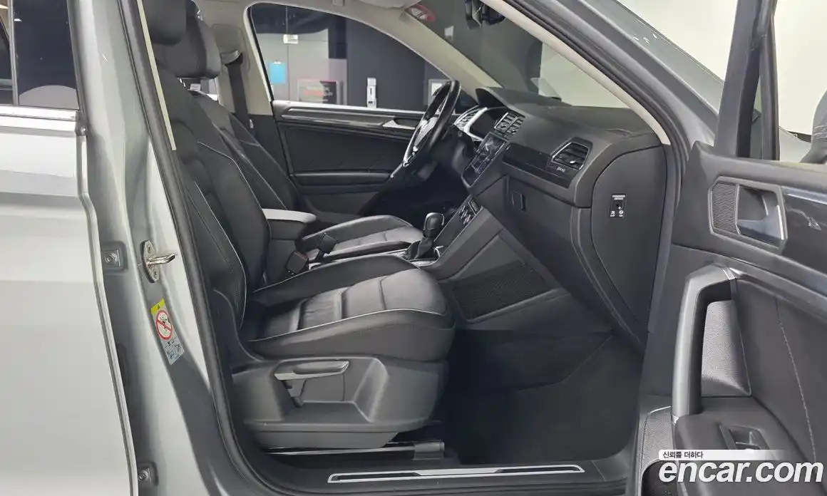 Volkswagen Tiguan 2020 2.0 гидро в Москве № 2060756, фото 17