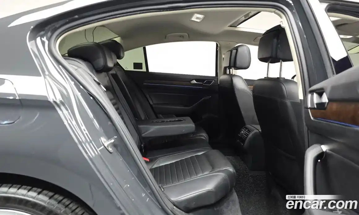 Volkswagen Passat 2018 2.0 гидро в Москве № 2060775, фото 12