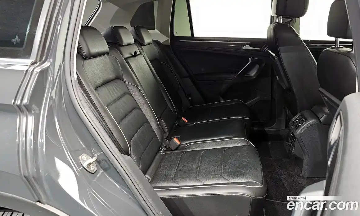 Volkswagen Tiguan 2019 2.0 гидро в Москве № 2060877, фото 11