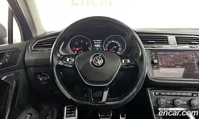 Volkswagen Tiguan 2019 2.0 гидро в Москве № 2060877, миниатюра 12