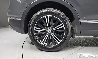 Volkswagen Tiguan 2019 2.0 гидро в Москве № 2060877, миниатюра 5