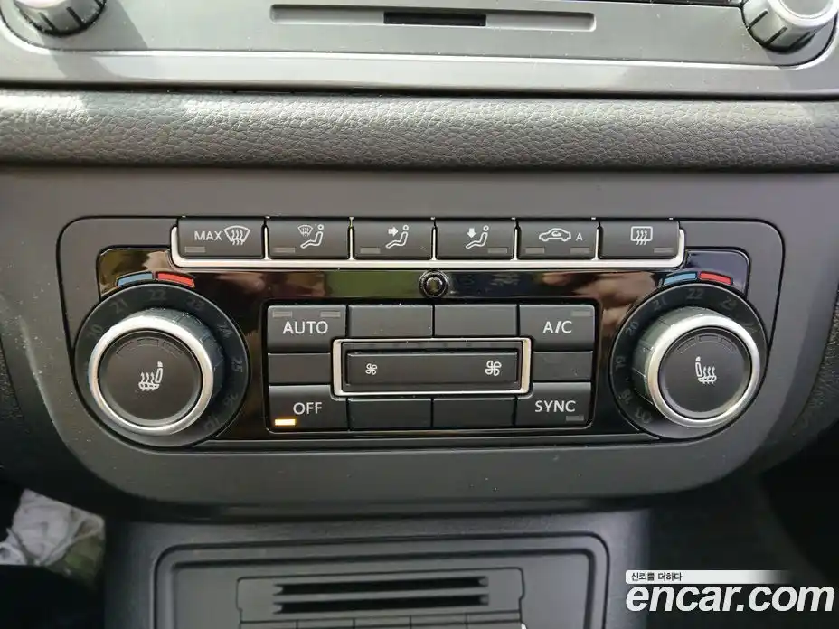 Volkswagen Tiguan 2012 2.0 гидро в Москве № 2061107, фото 16