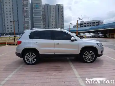 Volkswagen Tiguan 2012 2.0 гидро в Москве № 2061107, миниатюра 3