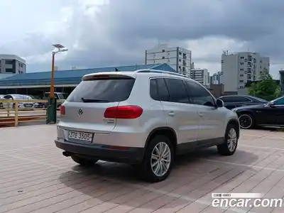 Volkswagen Tiguan 2012 2.0 гидро в Москве № 2061107, миниатюра 4