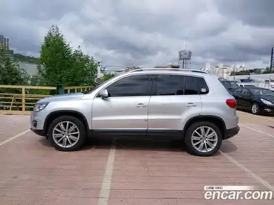 Volkswagen Tiguan 2012 2.0 гидро в Москве № 2061107, миниатюра 6