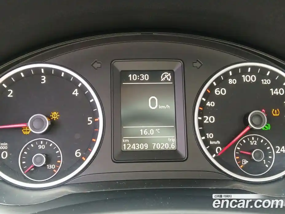 Volkswagen Tiguan 2012 2.0 гидро в Москве № 2061107, фото 8