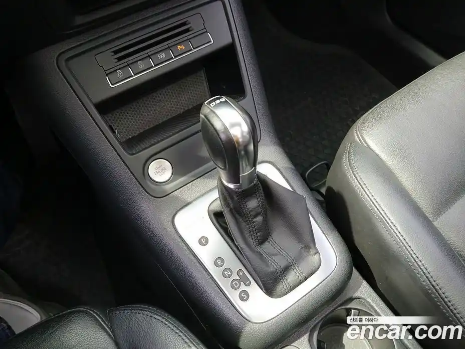 Volkswagen Tiguan 2012 2.0 гидро в Москве № 2061107, фото 9