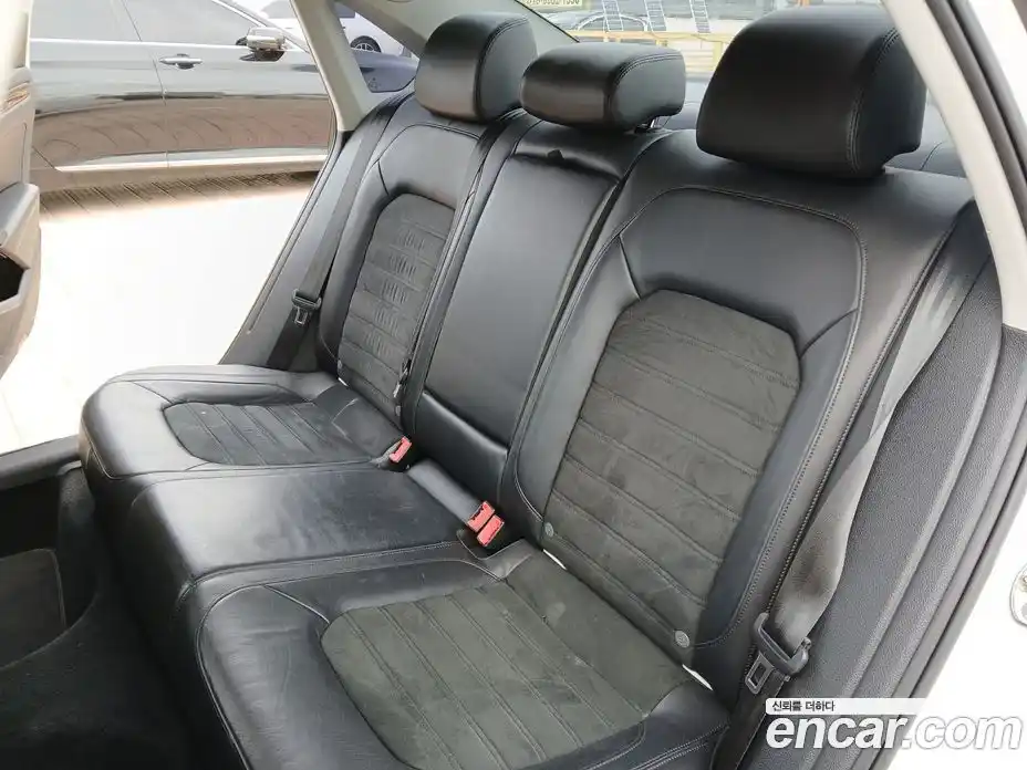 Volkswagen Passat 2013 2.0 гидро в Москве № 2061155, фото 11
