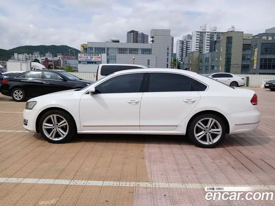 Volkswagen Passat 2013 2.0 гидро в Москве № 2061155, фото 3